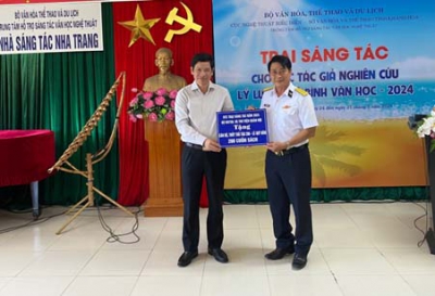 Tổ chức Trại sáng tác nghiên cứu lý luận, phê bình văn học tại Nha Trang