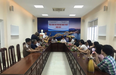 Khai mạc Trại sáng tác văn học nghệ thuật tỉnh Hòa Bình 2025 tại Đà Nẵng