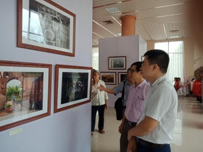 Lãnh đạo Trung tâm Hỗ trợ sáng tác văn học nghệ thuật tham dự Liên hoan Ảnh nghệ thuật khu vực Đồng bằng Sông Hồng lần thứ 24 năm 2022