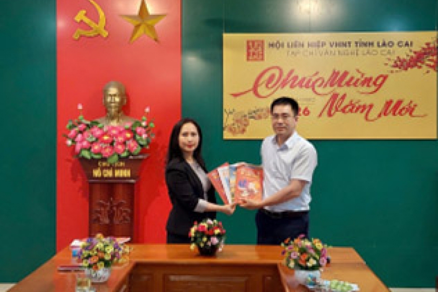 Trung tâm Hỗ trợ sáng tác văn học nghệ thuật thăm và làm việc với Hội Văn học Nghệ thuật Lào Cai